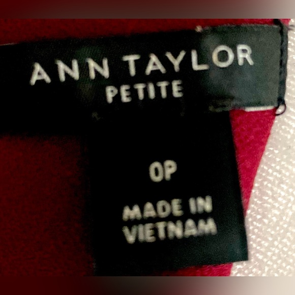 ANN TAYLOR Burgundy Flutter Sleeve Dress, Size 0P (zero Petite) - Picture 5 of 16